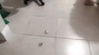 احتفال الفتيات الجامح يتحول إلى جنس جماعي وسحاق