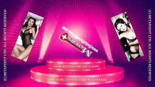 ٥ شريط جنسي لمشاهير: جلسة استمناء صريحة لأصابع المغنية