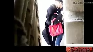 بوس وتقطيع شفايف محجبه