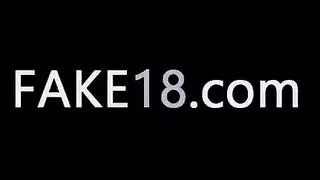 طالبة محظوظة تمارس الجنس المزدوج مع مخرج إختيار ممثلين مزيف وطلاب جامعيون