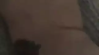 الآسيوية في سن المراهقة مع لطيفة كس مشعر هو الحصول على وقت كبير أثناء الحصول على مارس الجنس من الخلف