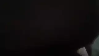 حفلة جنس ليلة الزفاف: عروس تأخذ إيلاج مزدوج