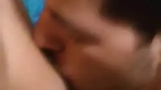 فتاة قش تخضع لإيلاج مزدوج