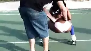 ضابت ينيك فتاه صروخ