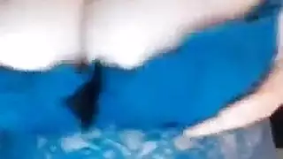 وقحة بالون شاب