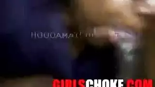 زوجة تُؤخذ بقسوة بينما الزوج يراقب